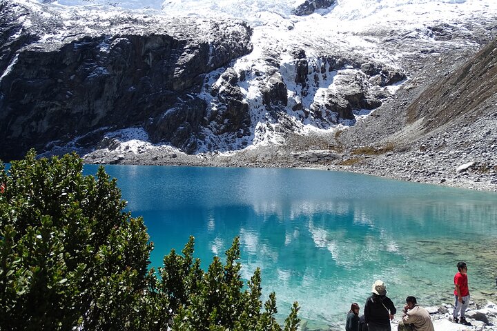 Laguna 69 Day Trek