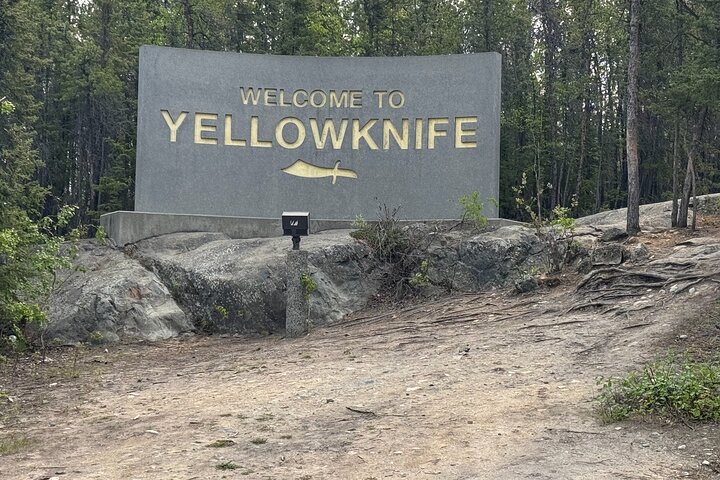 Yellowknife City Sightseeing Bus Tour