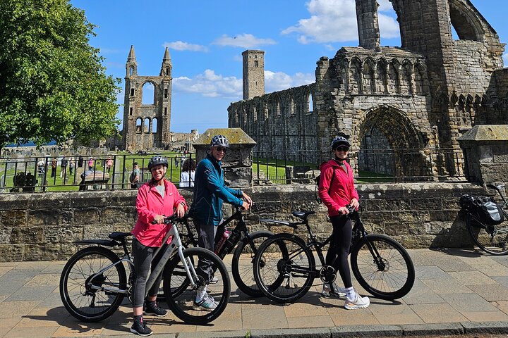 St Andrews: The Ultimate Bike and E Bike Tour - See Much More