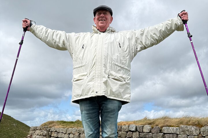Hadrian's Wall Highlights: Scenic Guided Walk with Local Guide