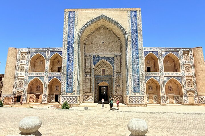 Bukhara: Walking Tour with a Small Group. Complete Guidance
