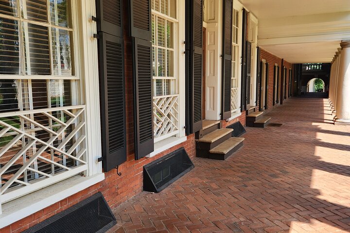 5 Hour Historic Thomas Jefferson Wine Tour