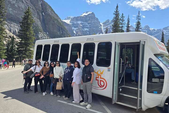 Explore Moraine Lake and Lake Louise — A Half Day Tour