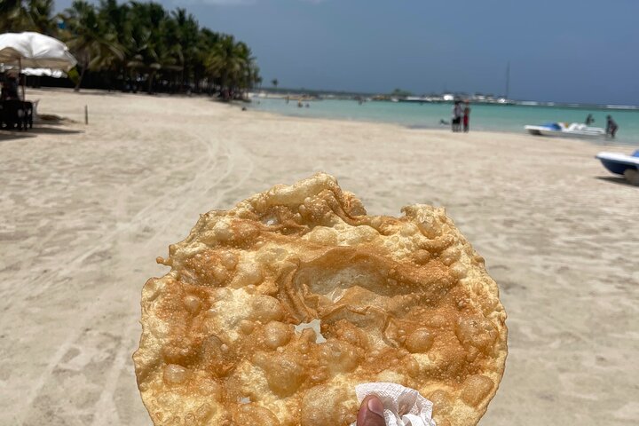 Santo Domingo Top: 3 Eyes, Light House, Boca Chica Beach & Lunch