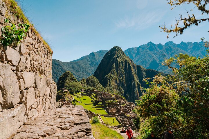 Machu Picchu Full Day Tour from Cusco with Panoramic Train