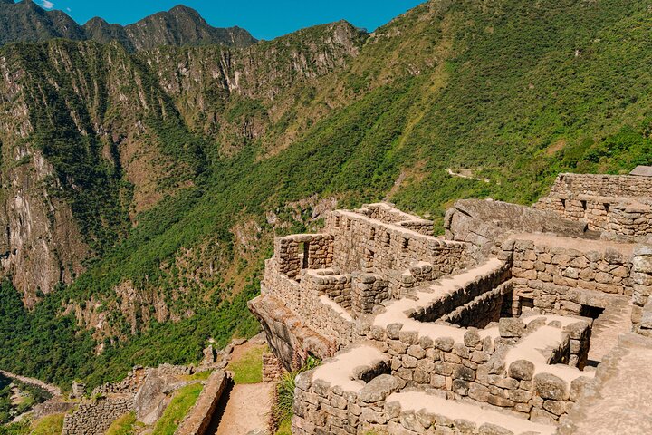 Machu Picchu Full Day Tour from Cusco with Panoramic Train