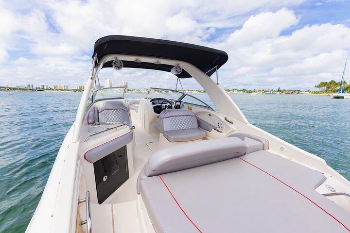West Palm Beach Private Boat Cruise and Tour with a Captain