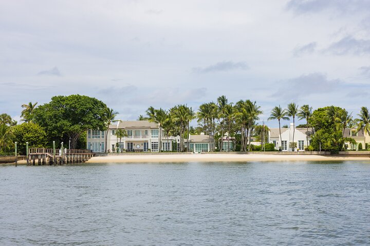 West Palm Beach Private Boat Cruise and Tour with a Captain