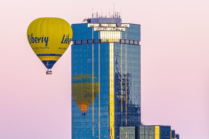 Hot Air Balloon Flights over Melbourne City (optional breakfast)