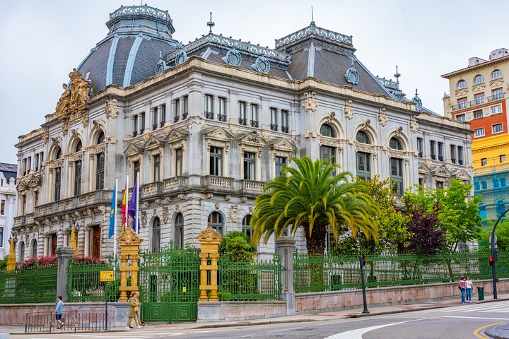 Private Tour Historic Center of Oviedo