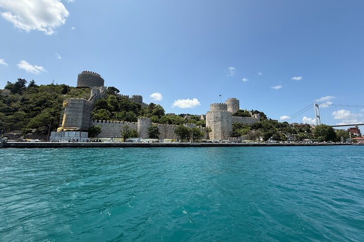 Enjoy Istanbul’s Bosphorus:2-Hour Daytime, Sunset & Night Cruises