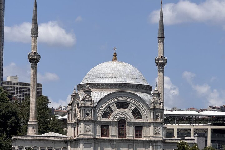 Enjoy Istanbul’s Bosphorus:2-Hour Daytime, Sunset & Night Cruises