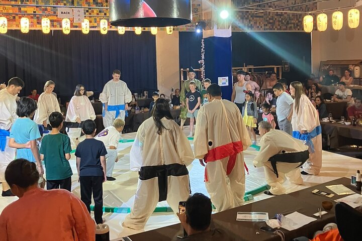 Osaka Sumo Experience: Live Show, Try Sumo & Hot Pot Meal
