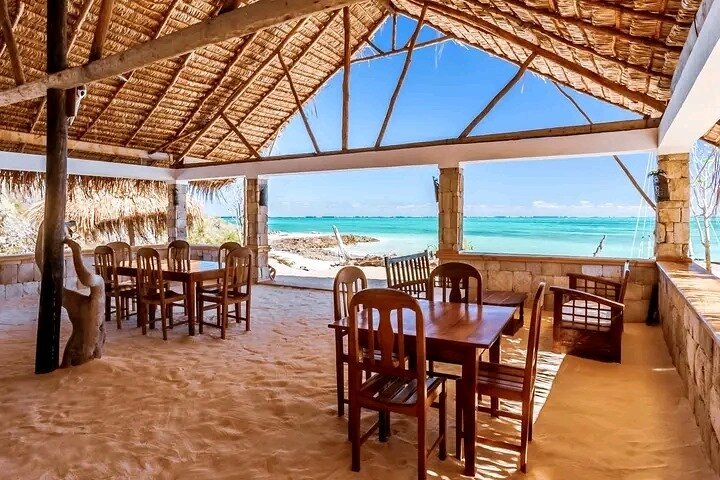 Morondava, Tsingy and Baobabs Tour - 4 days