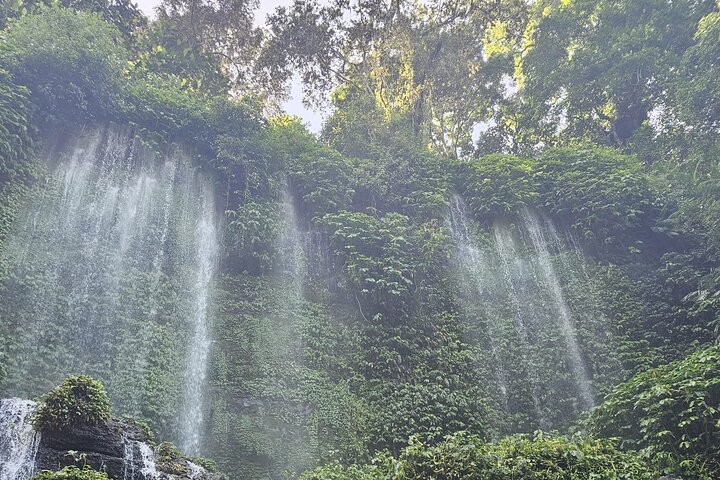 Benang Kelambu & Stokel Waterfalls and Handweaving Village Tour