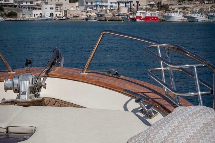 3 Hour Group Tour by Boat to the Caves of Santa Maria di Leuca
