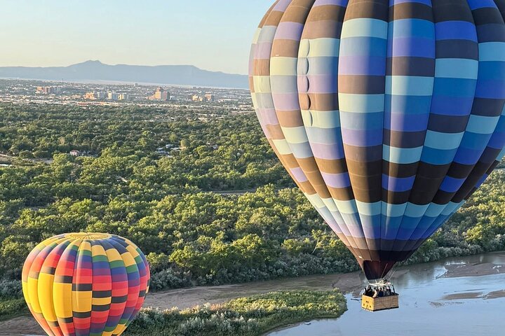 Albuquerque Hot Air Balloon Rides at Sunrise
