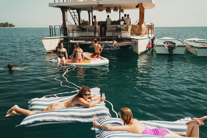 4-in-1 • Gili Islands Half-day Snorkel & Lunch Catamaran Tour
