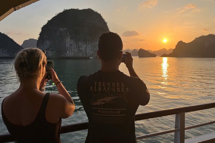 Ha Long Bay Day Cruise Kayaking, Cave, Island, Swimming, Lunch