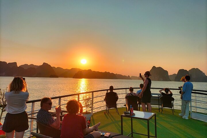 Ha Long Bay Day Cruise Kayaking, Cave, Island, Swimming, Lunch