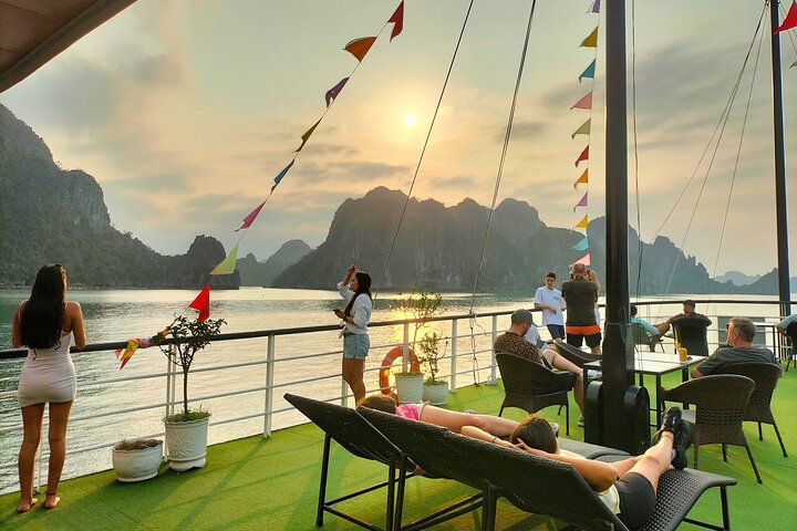 Ha Long Bay Day Cruise Kayaking, Cave, Island, Swimming, Lunch