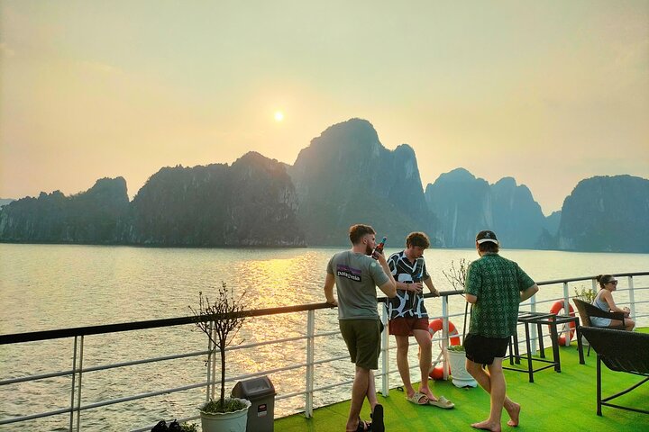 Ha Long Bay Day Cruise Kayaking, Cave, Island, Swimming, Lunch