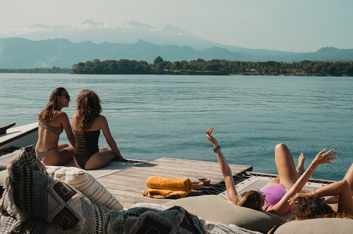 4-in-1 • Gili Islands Half-day Snorkel & Lunch Catamaran Tour