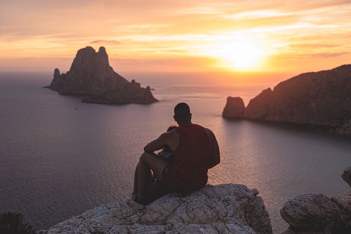 Es Vedrà Hiking Adventure with Stunning Views