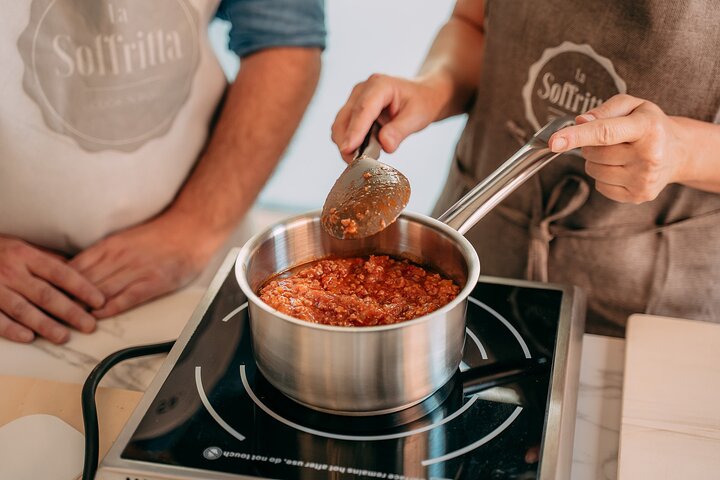 Bologna: Fresh Pasta, Ragu, Lasagna and Gelato Cooking Class