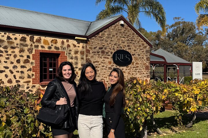 Experience Hahndorf & Barossa: Gourmet lunch, Wine, Beer & Treats