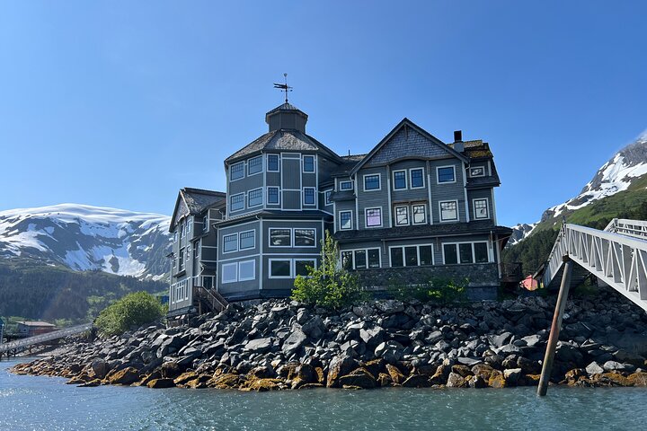 Whittier to Anchorage Private Cruise Transport, Up to 10 Person