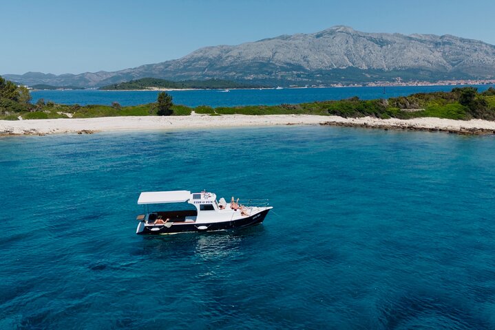 Fish & Fun – Swim, Grill & Chill Korčula Boat Tour