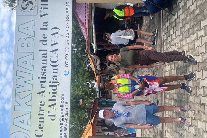 Abidjan Walking Tour (French and English)