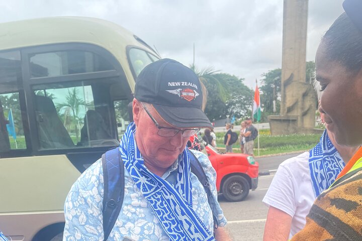 Abidjan Walking Tour (French and English)