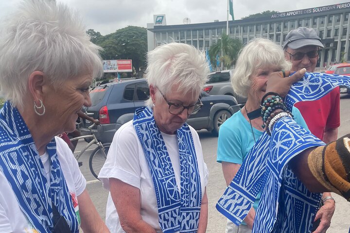 Abidjan Walking Tour (French and English)