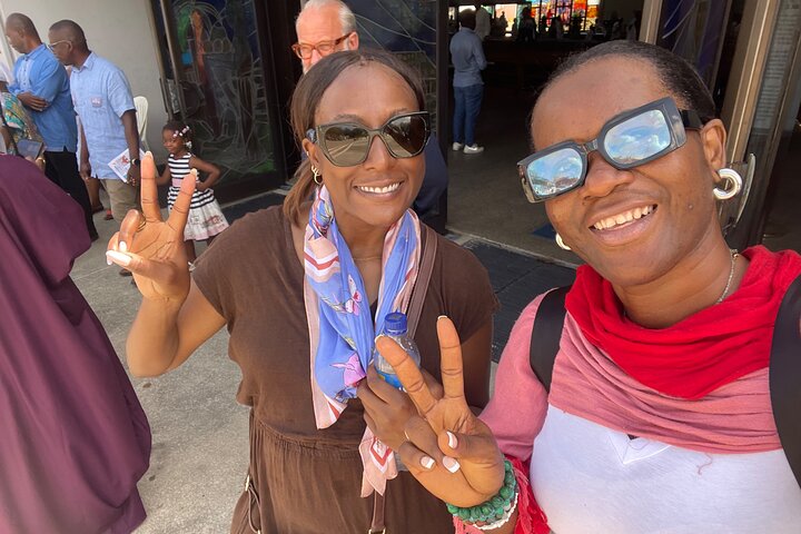 Abidjan Walking Tour (French and English)