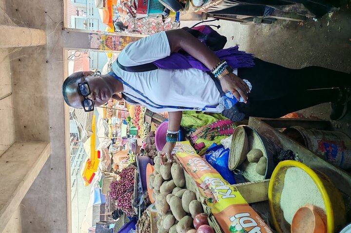 Abidjan Walking Tour (French and English)