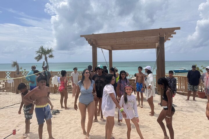Nas: 3 islands Tour ,snorkel, Turtles, pigs and lunch