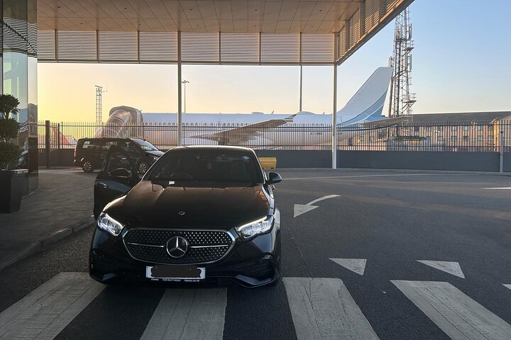 Gatwick Airport to Heathrow Airport Transfers
