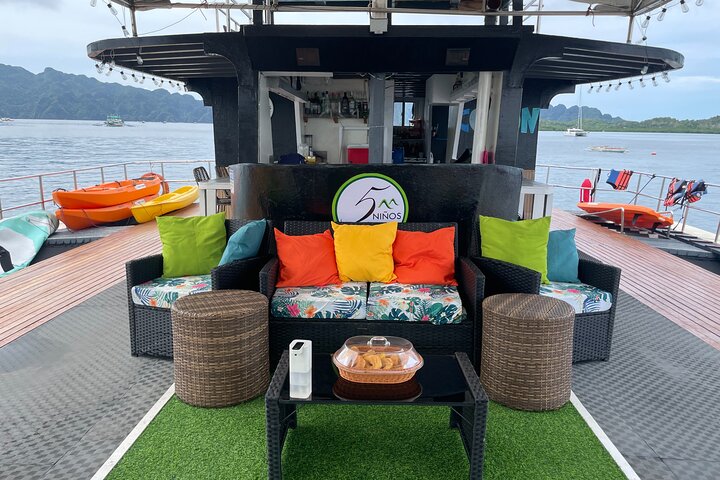 Coron Luxury Trimaran: The Premier Island Tour