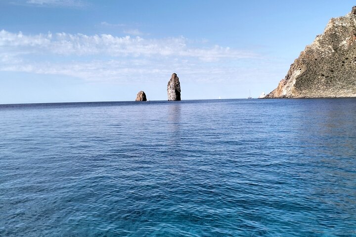 Lipari Private Boat Tour from Lipari, Salina Optional 4/8h