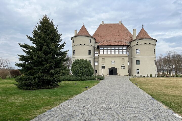 Castles and Wine - Private Tour to Transylvania