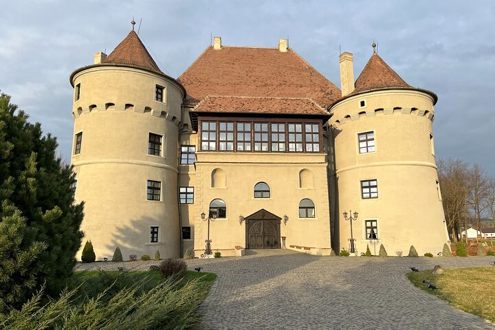 Castles and Wine - Private Tour to Transylvania