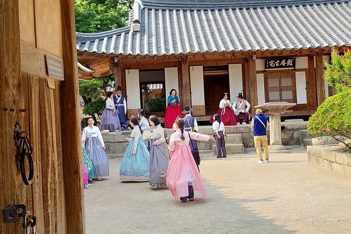 Private Day tour Gyeongju Unesco culture area in Gyeongju city