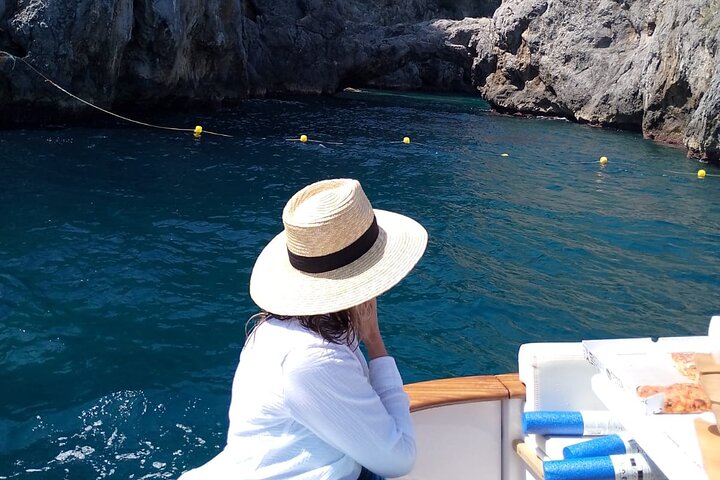 Experience the Magic of the Coast from the sea: Maiori & Amalfi in Positano