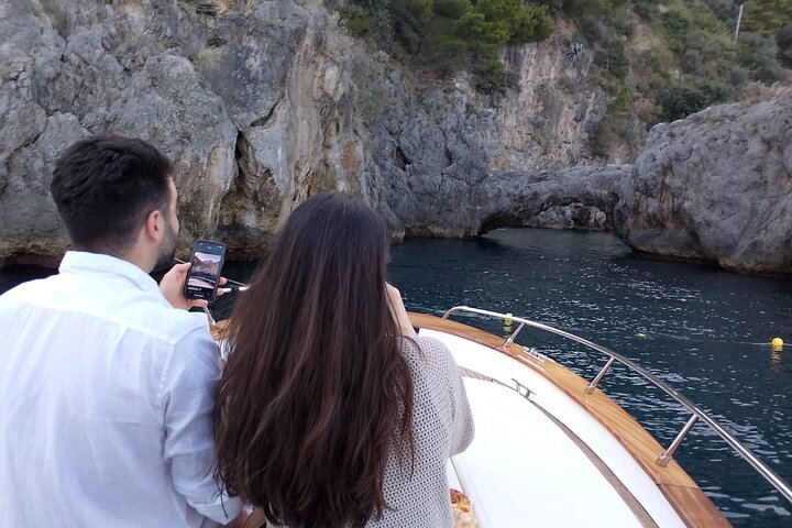Experience the Magic of the Coast from the sea: Maiori & Amalfi in Positano