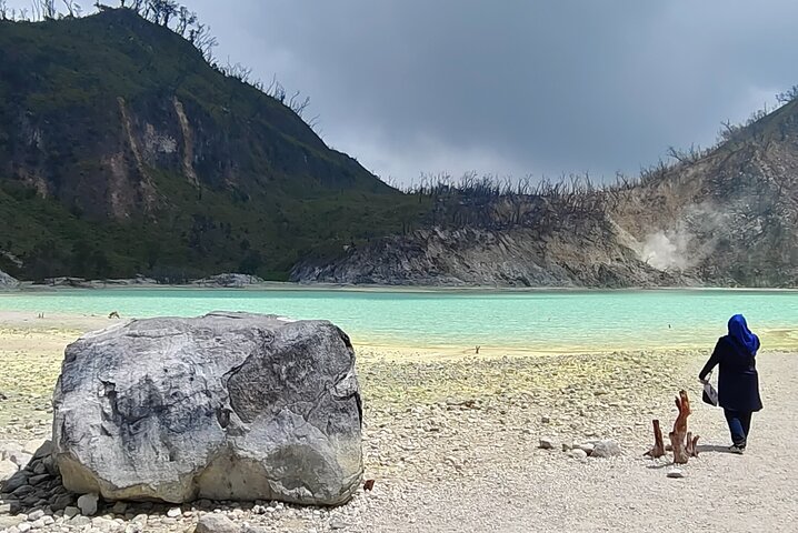 Kawah Putih tour - Day trip Ticket etc all including