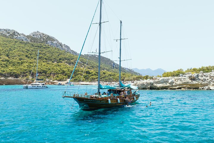 Athens cruise: Agistri, Moni/Metopi, Aegina with lunch & drinks