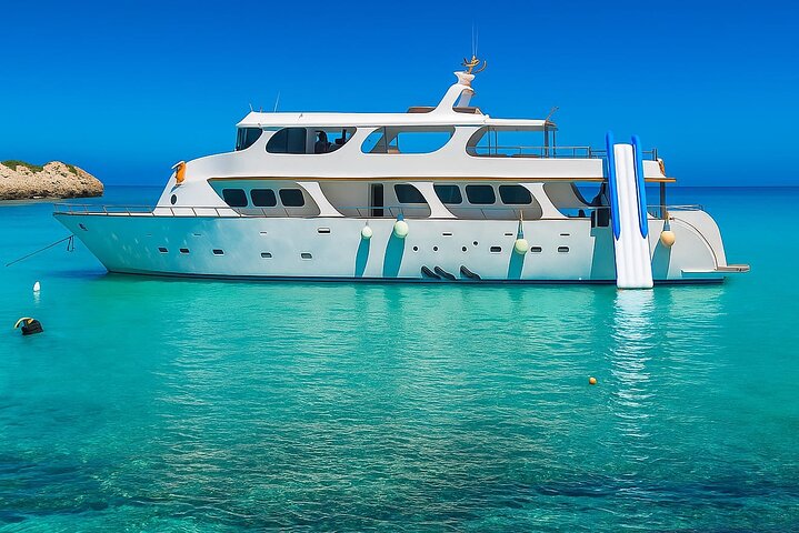 SUNSET LUXURY YACHT Protaras - HUGE slide - BBQ - 1 free drink