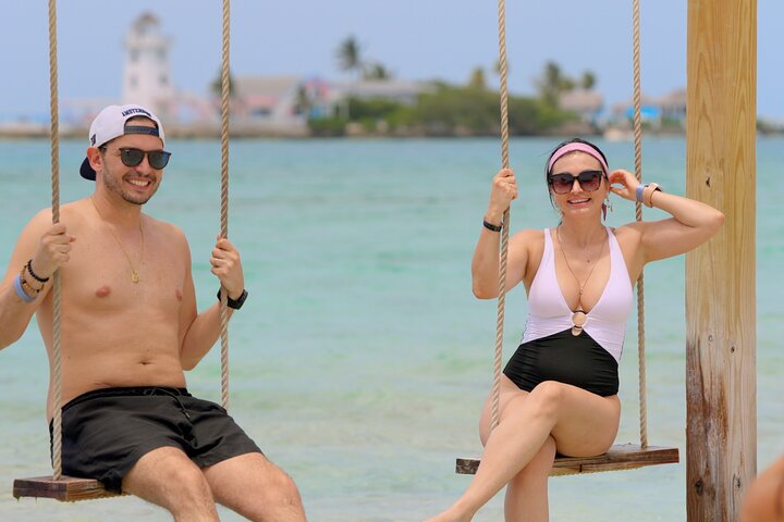 Nassau Swimming Pigs: Snorkeling, Lunch & Private Beach Club